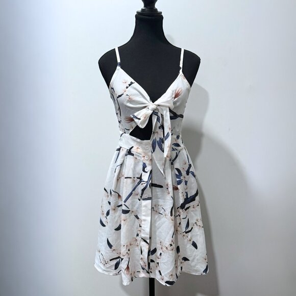 PrettyLittleThing Dresses & Skirts - 🌸 PrettyLittleThing White & Blue Floral Midi Sundress – Perfect for Spring & Su